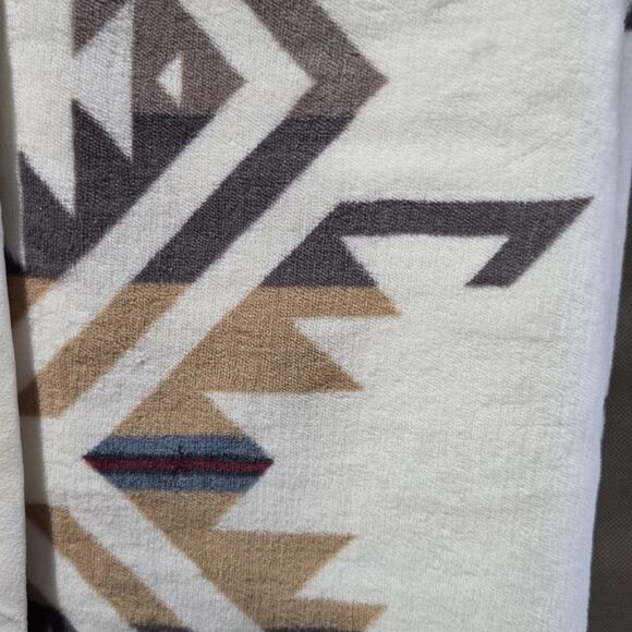 Pendleton Throw Blanket For Two Reversible Oversized Cream Tribal Pattern 60x80 - Picture 14 of 16